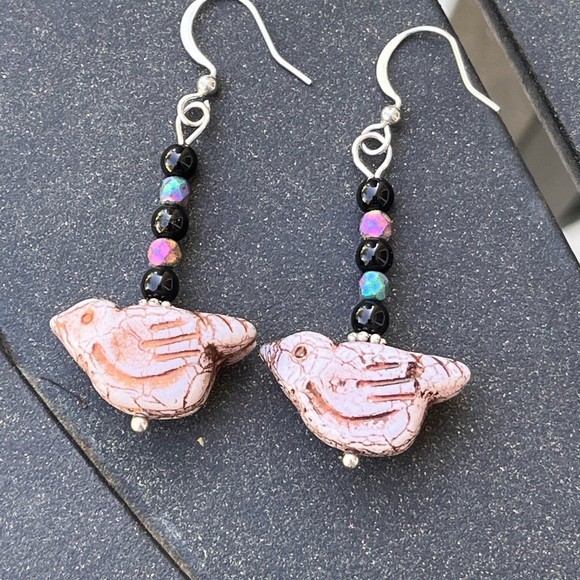 Czech glass bird earrings handcrafted - Picture 5 of 7